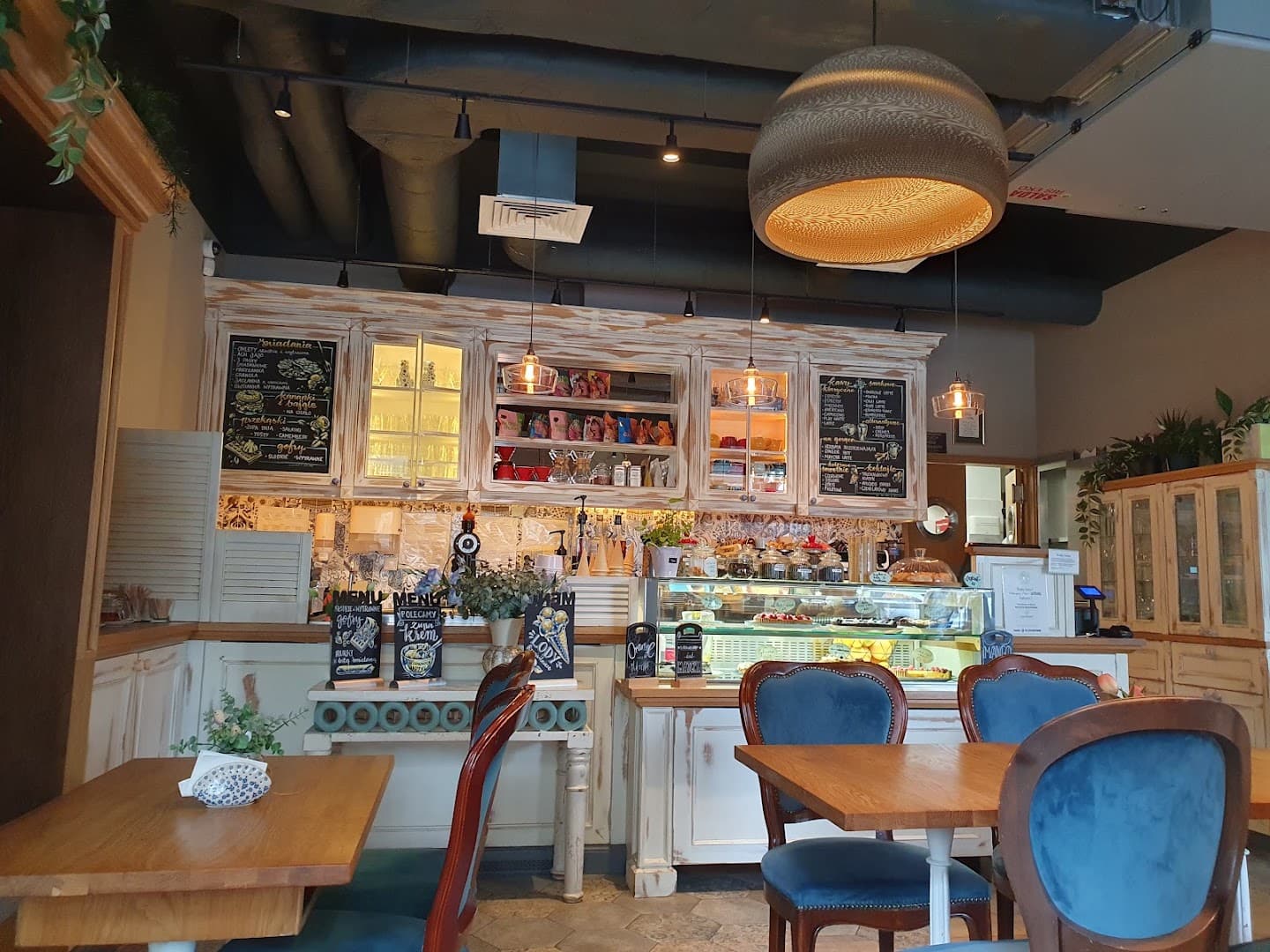 Interior of Ach Cafe, specialty coffee shop in Warsaw