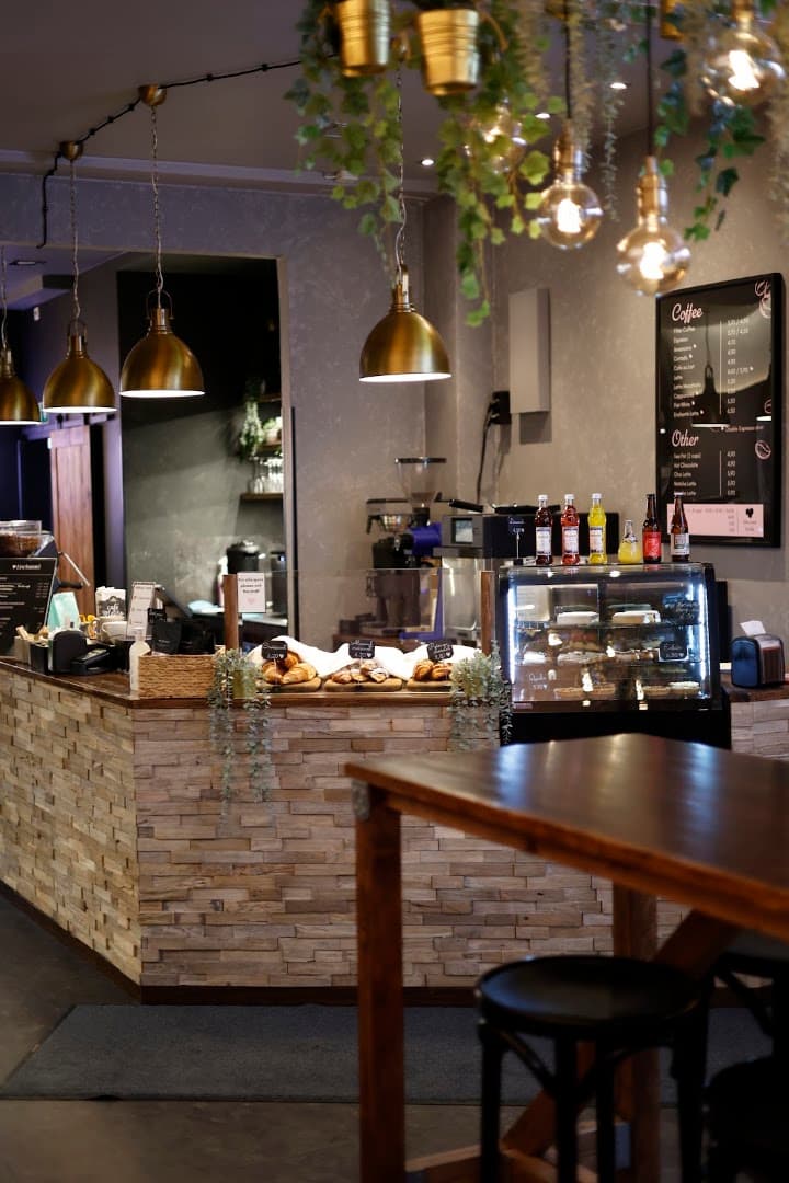 Interior of Enchanté Café, specialty coffee shop in Helsinki