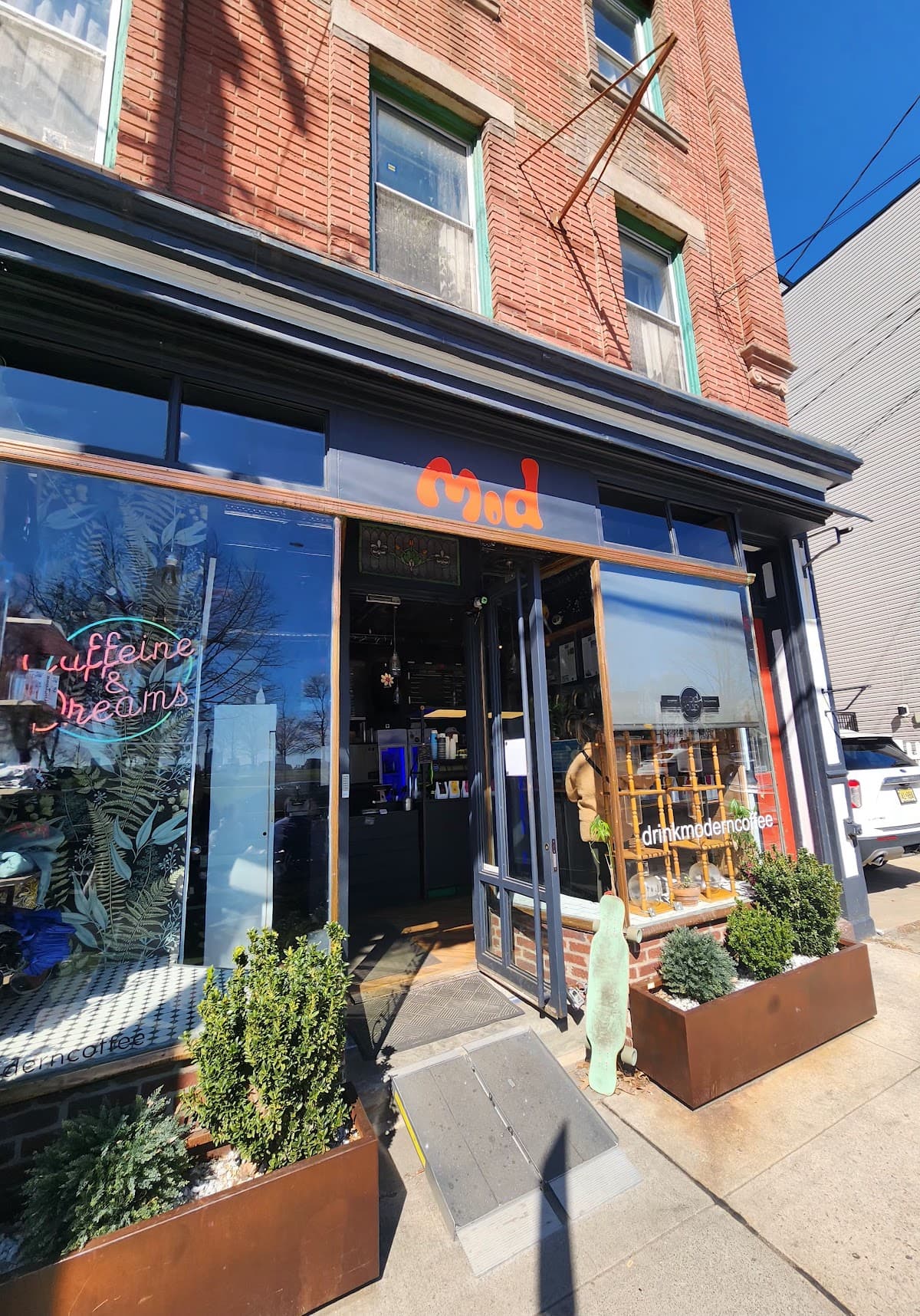 Modcup Coffee Company - specialty coffee shop in New York