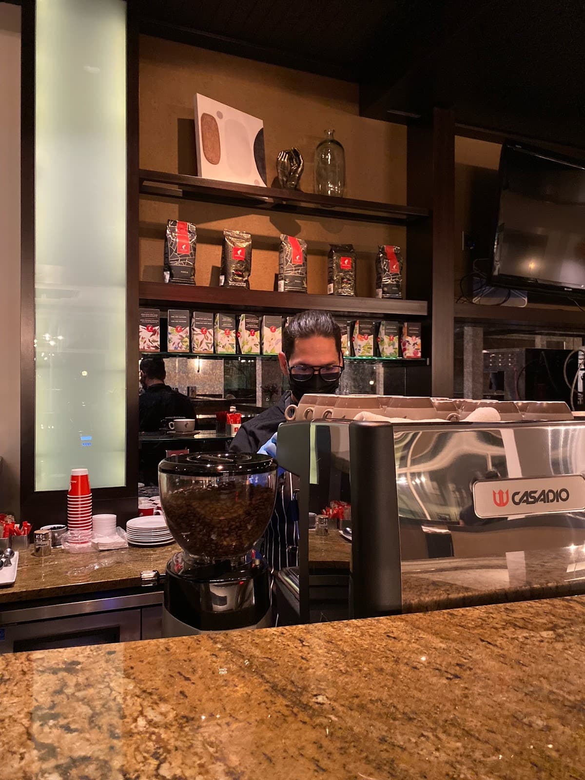 AMP Coffee Shop by Julius Meinl - specialty coffee shop in Edgewater
