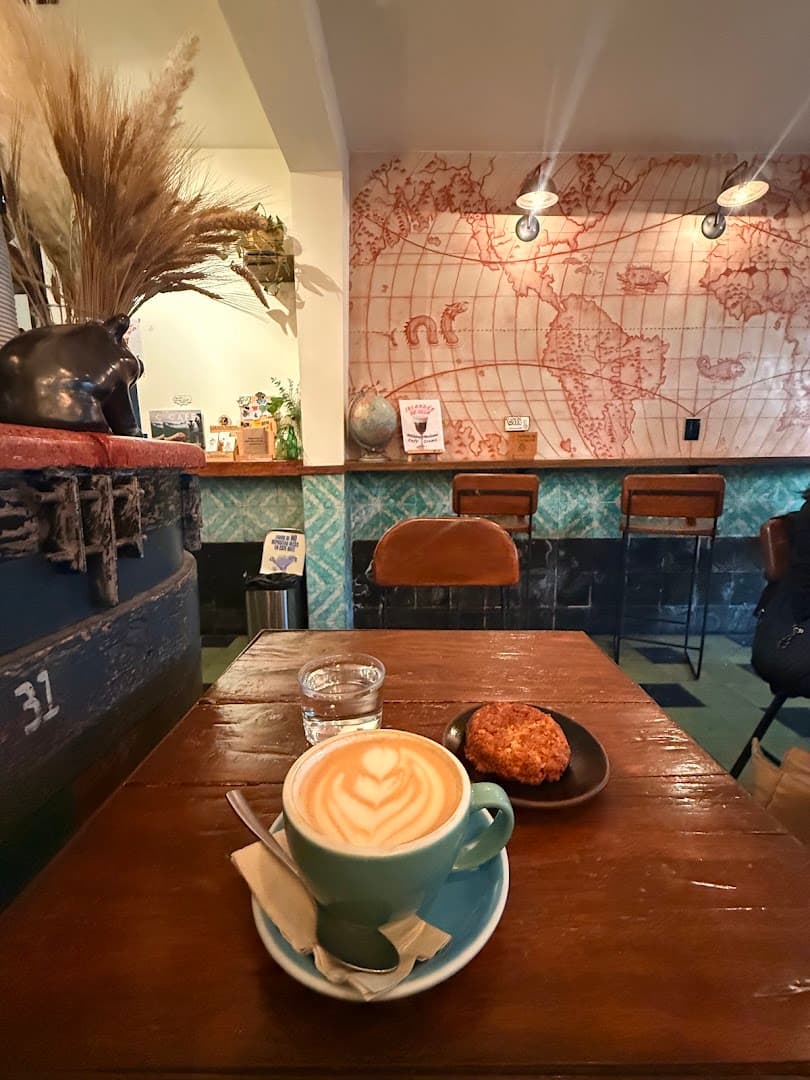Cardinal Coffee House - specialty coffee shop in Mexico City
