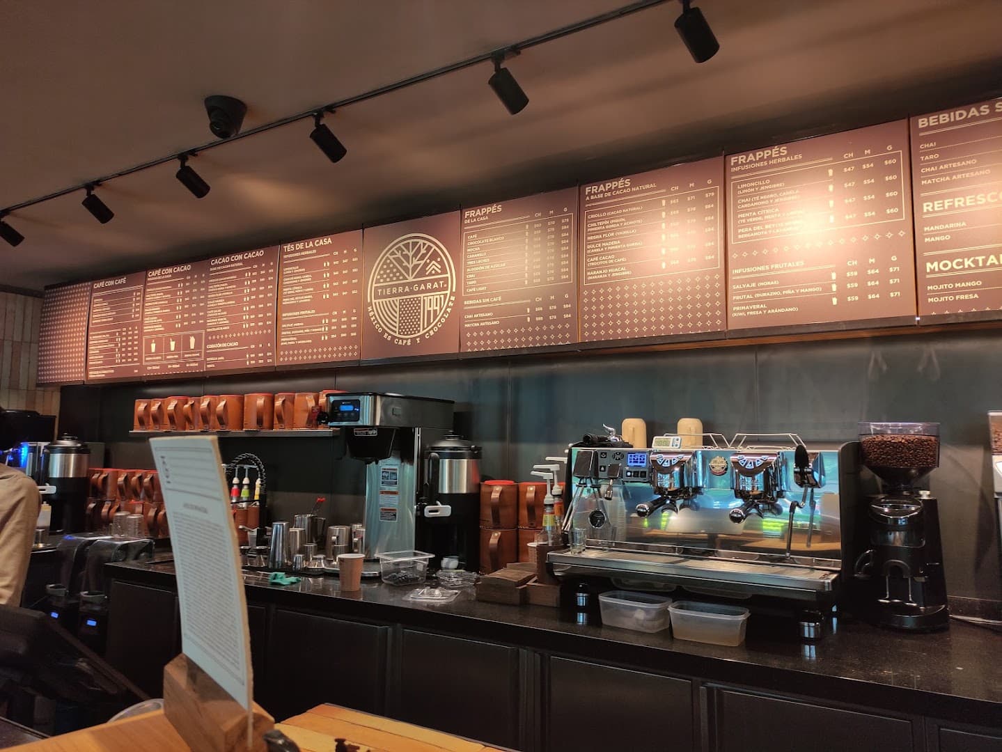 Tierra Garat Reforma Ángel - specialty coffee shop in Mexico City