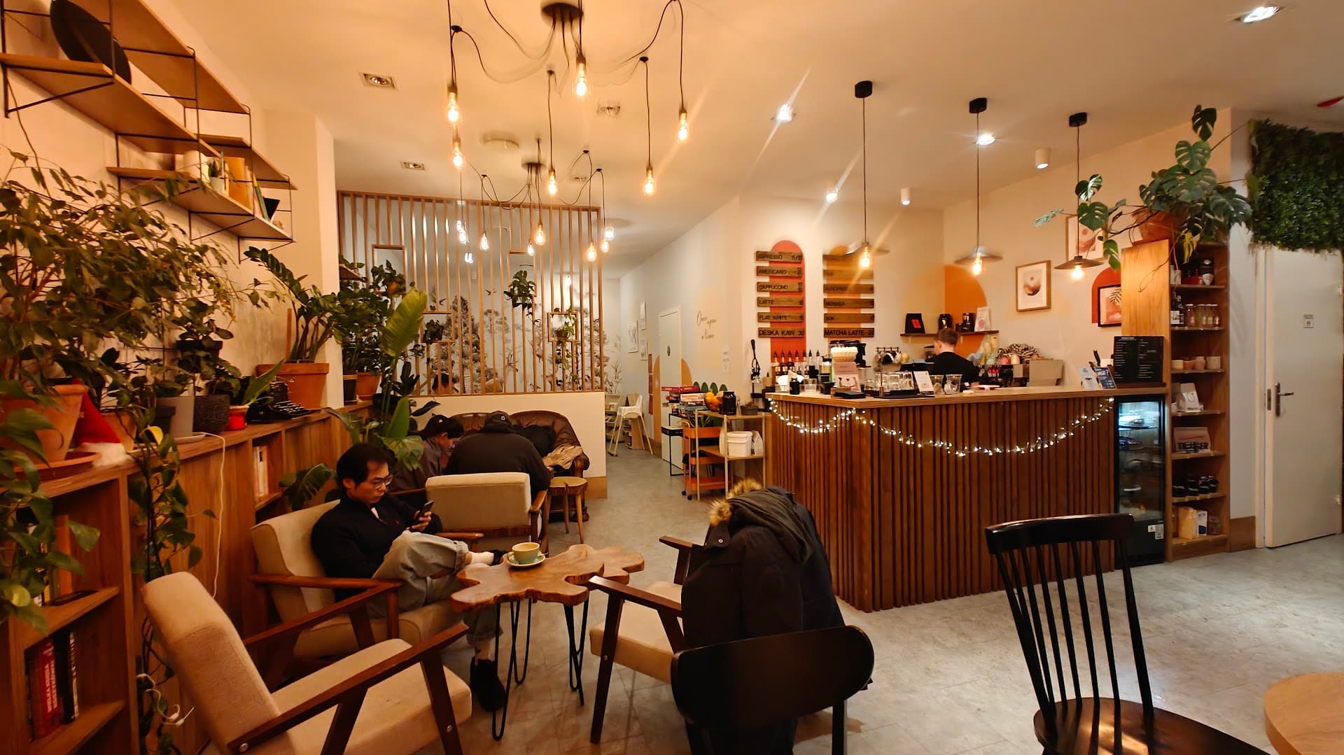 Interior of Kawogród, specialty coffee shop in Warsaw