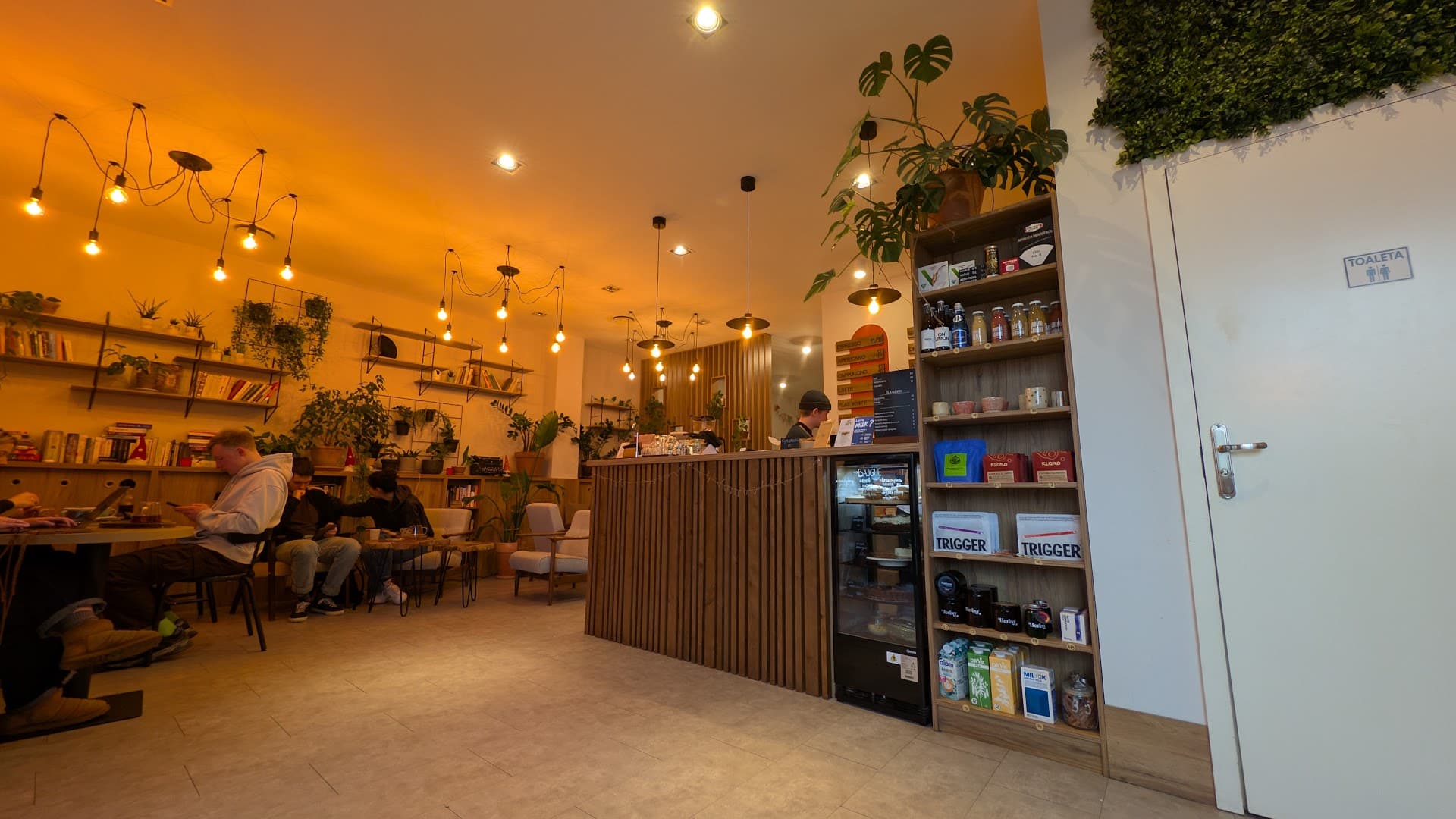 Interior of Kawogród, specialty coffee shop in Warsaw