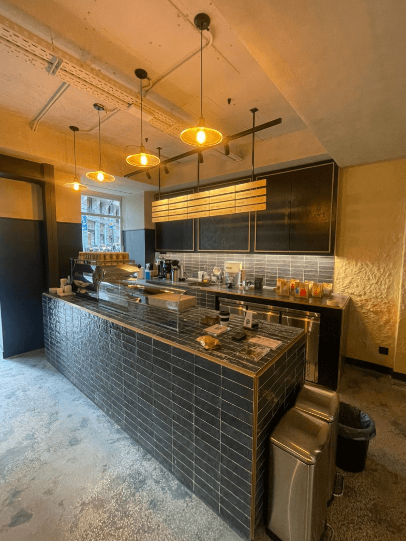 Syra Coffee - Leganitos specialty coffee shop in Madrid - photo 8