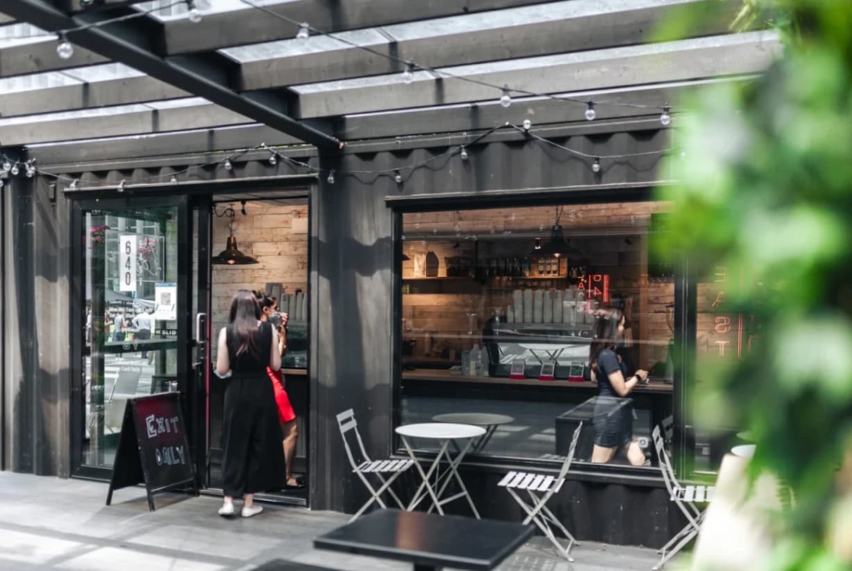 640East (Montgomery Square Cafe) - specialty coffee shop in Canary Wharf