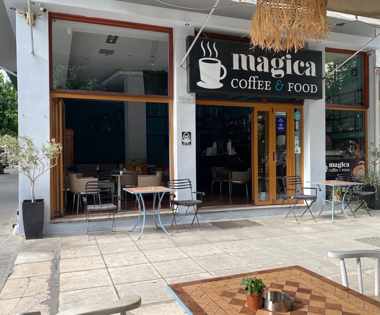 Magica coffee food - specialty coffee shop in Metaxourgeio