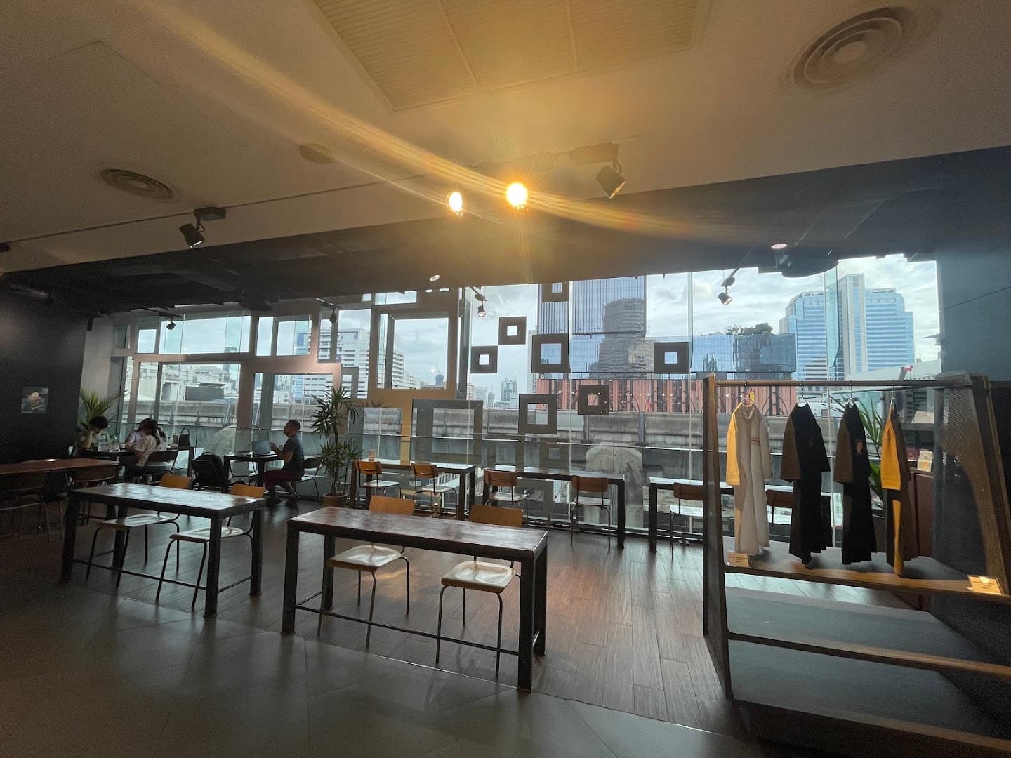 Brave Roasters / Siam Discovery - specialty coffee shop in Bangkok