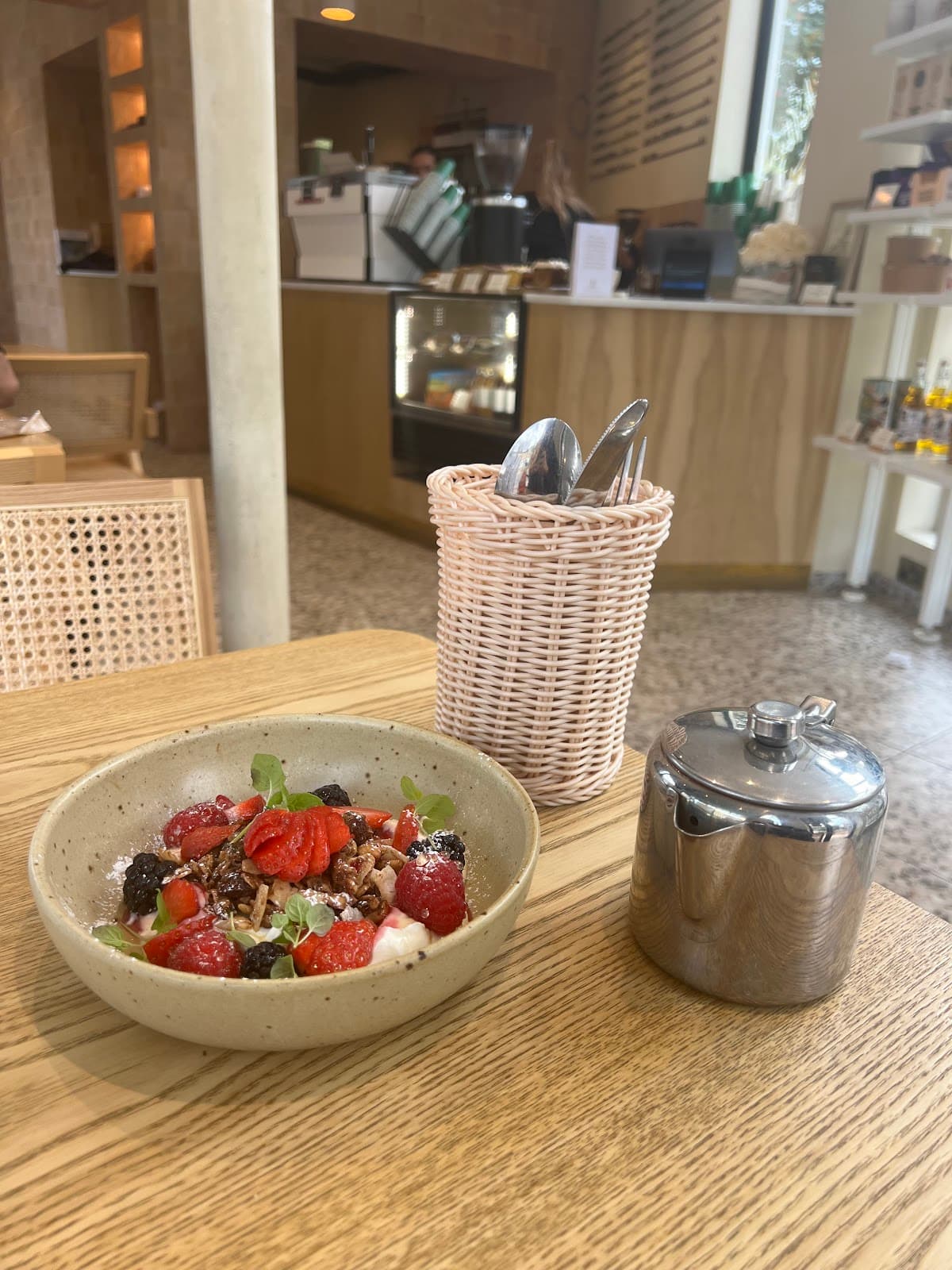 Farine specialty coffee shop in London - photo 3
