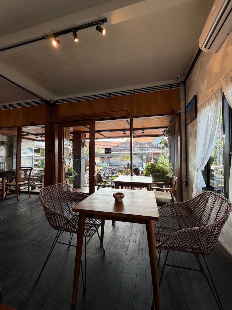 Horang Orang Cafe, Roastery & more - specialty coffee shop in Bali