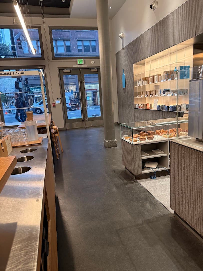 Blue Bottle Coffee specialty coffee shop in San Francisco - photo 18