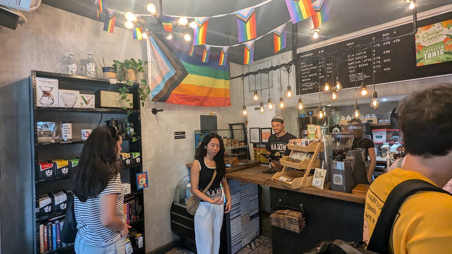 Birch Coffee specialty coffee shop in New York - photo 11