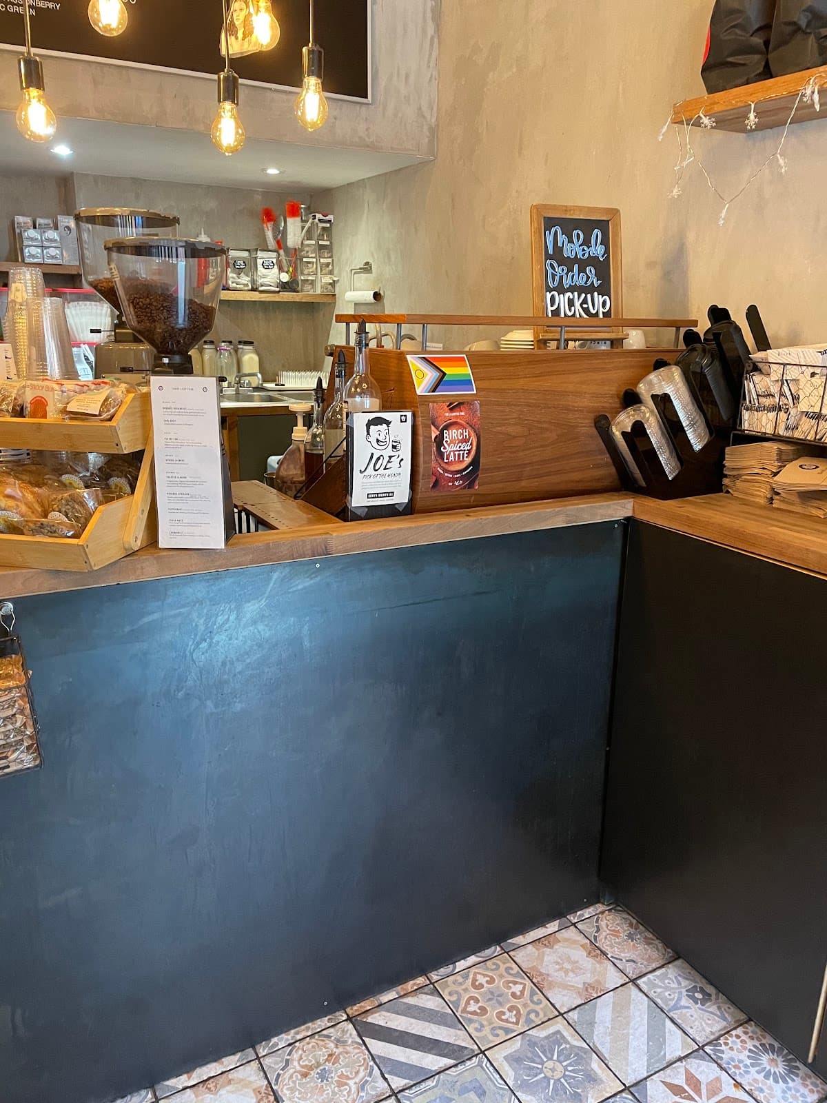 Birch Coffee specialty coffee shop in New York - photo 4