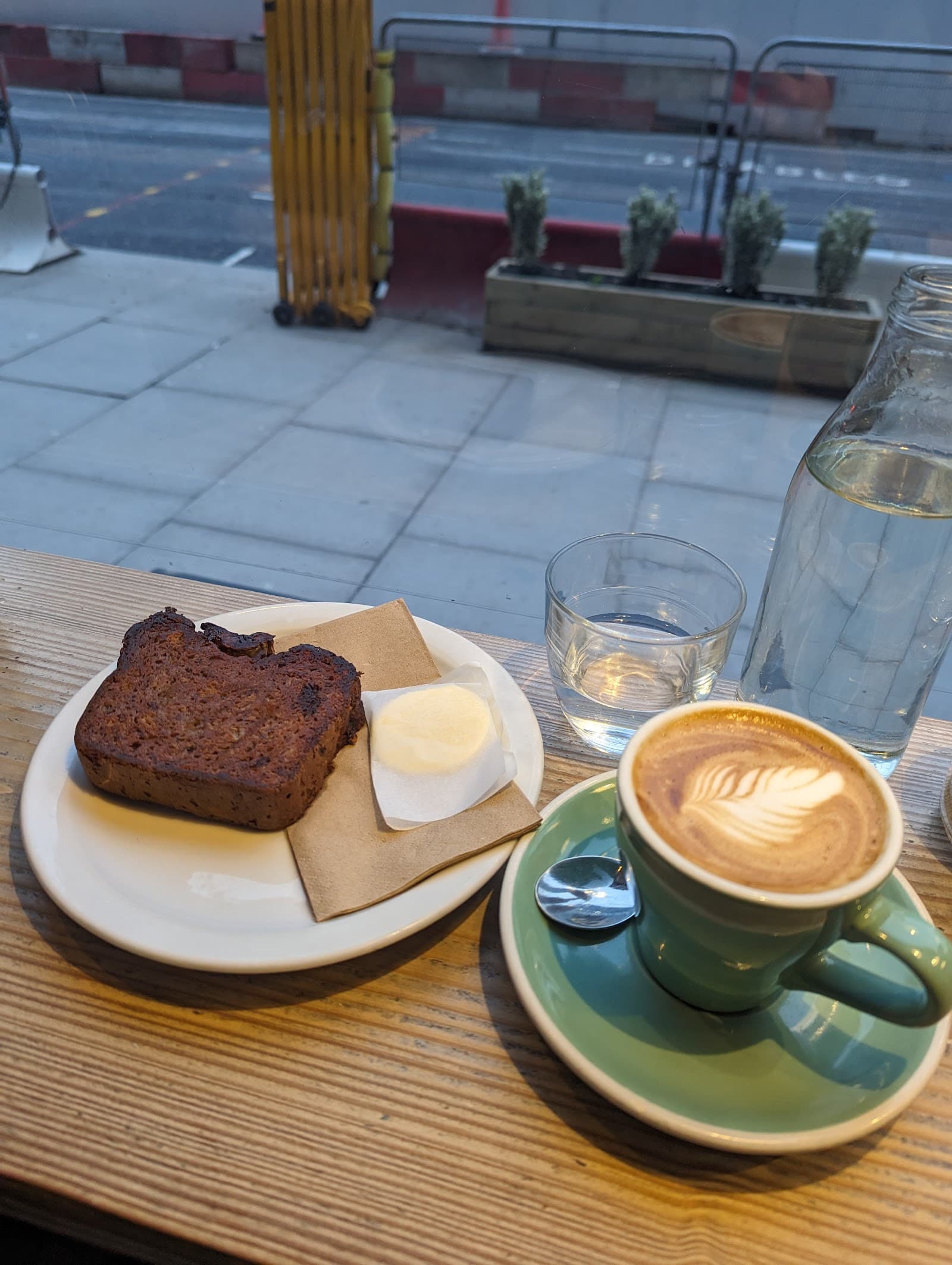Iris & June specialty coffee shop in London - photo 8
