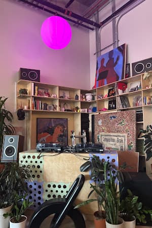 Drip Collective - specialty coffee shop in Fulton Market District