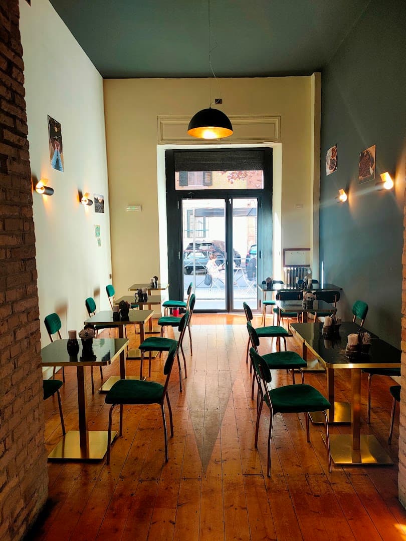 Interior of Artigiano Del Caffè, specialty coffee shop in Rome