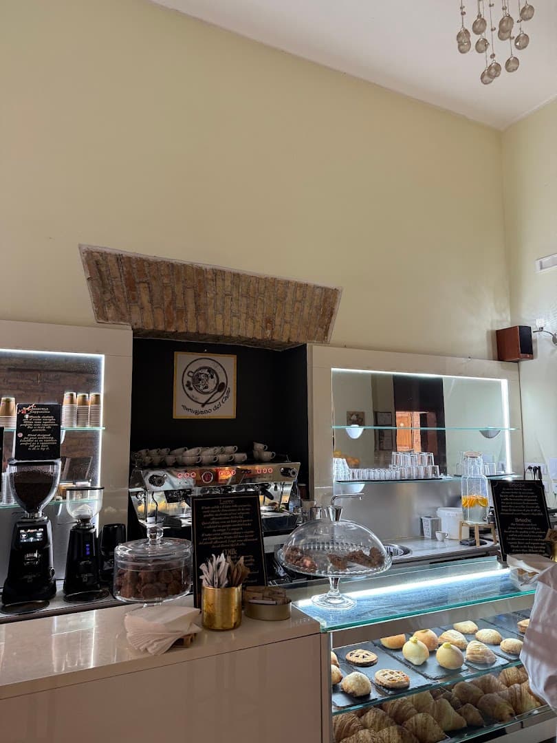 Interior of Artigiano Del Caffè, specialty coffee shop in Rome