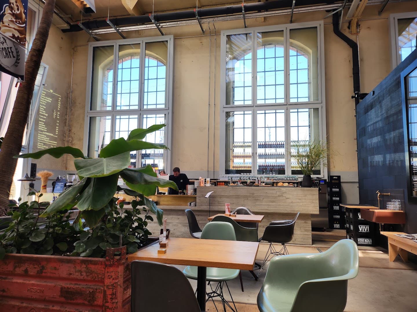 Interior of ViCAFE Rösterei & Kaffeebar, specialty coffee shop in Zurich