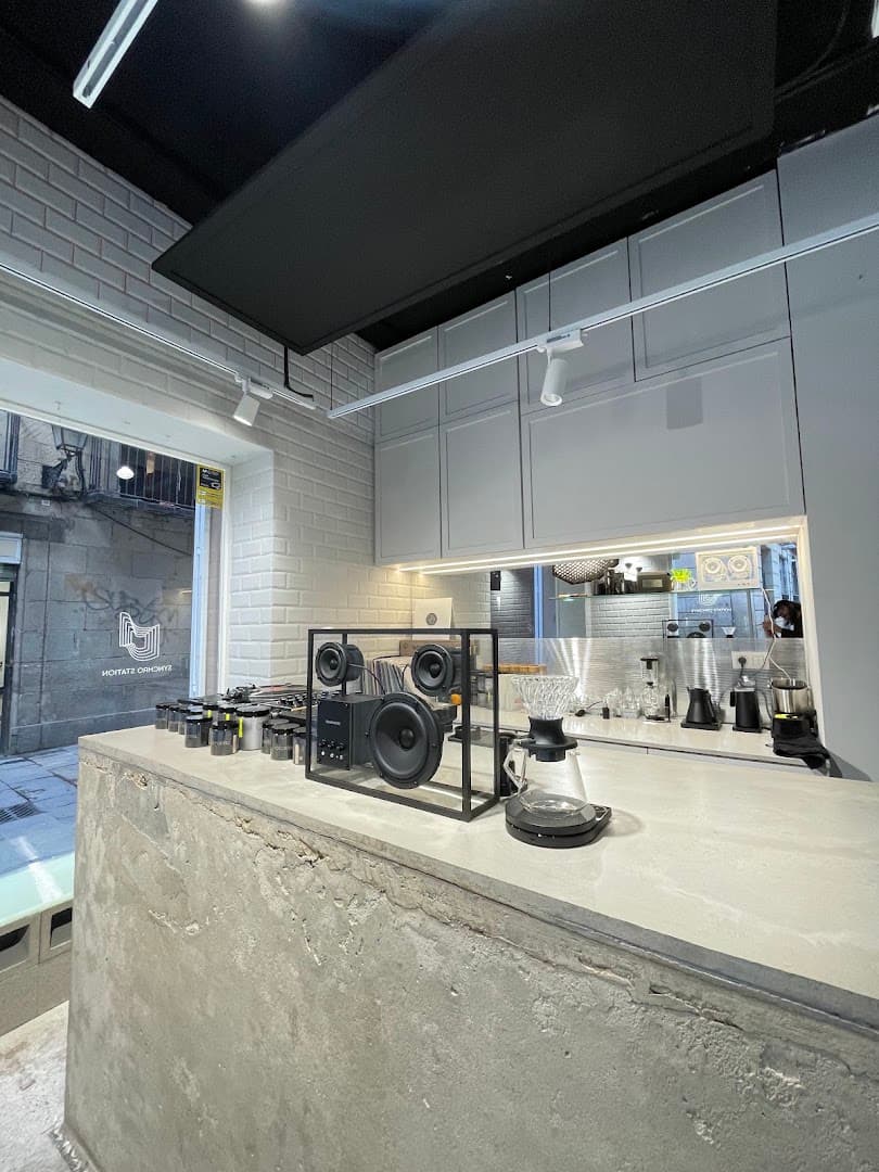 Synchro Station - specialty coffee shop in Barcelona