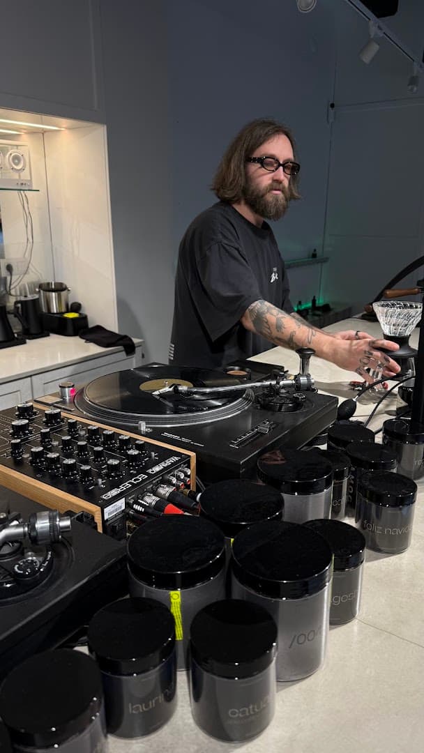 Synchro Station - specialty coffee shop in Barcelona