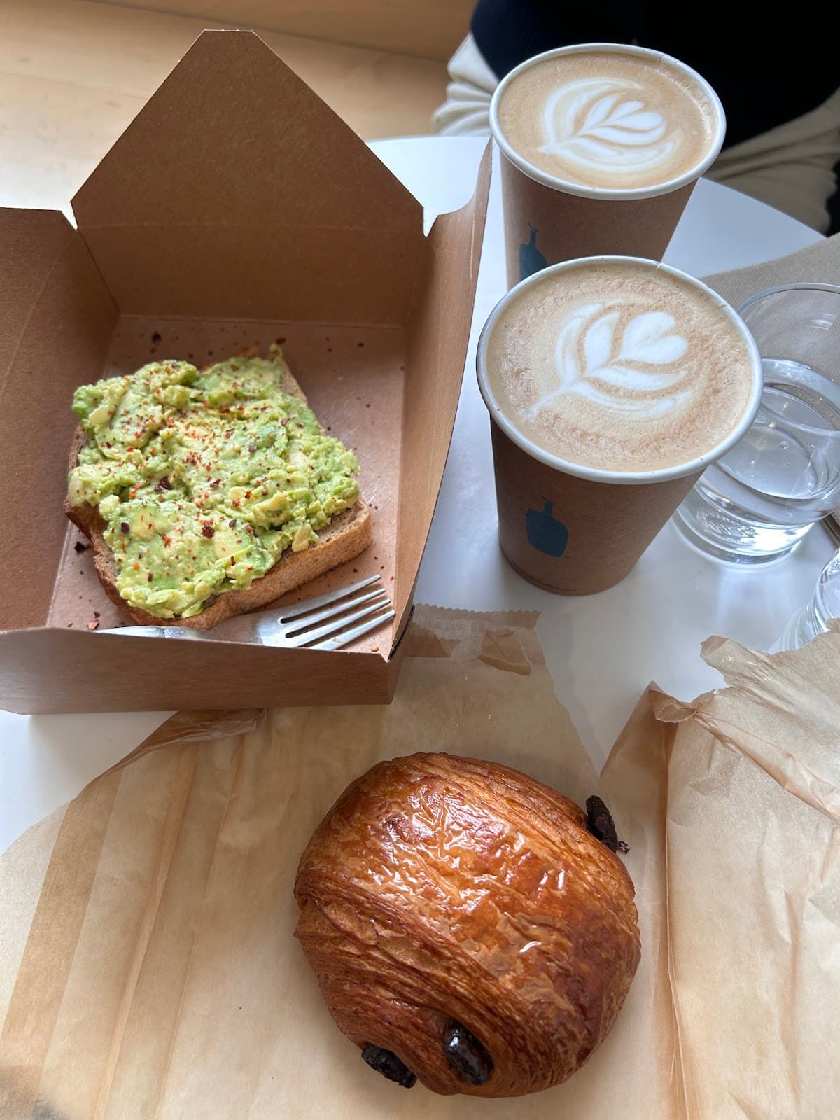 Blue Bottle Coffee specialty coffee shop in Los Angeles - photo 7