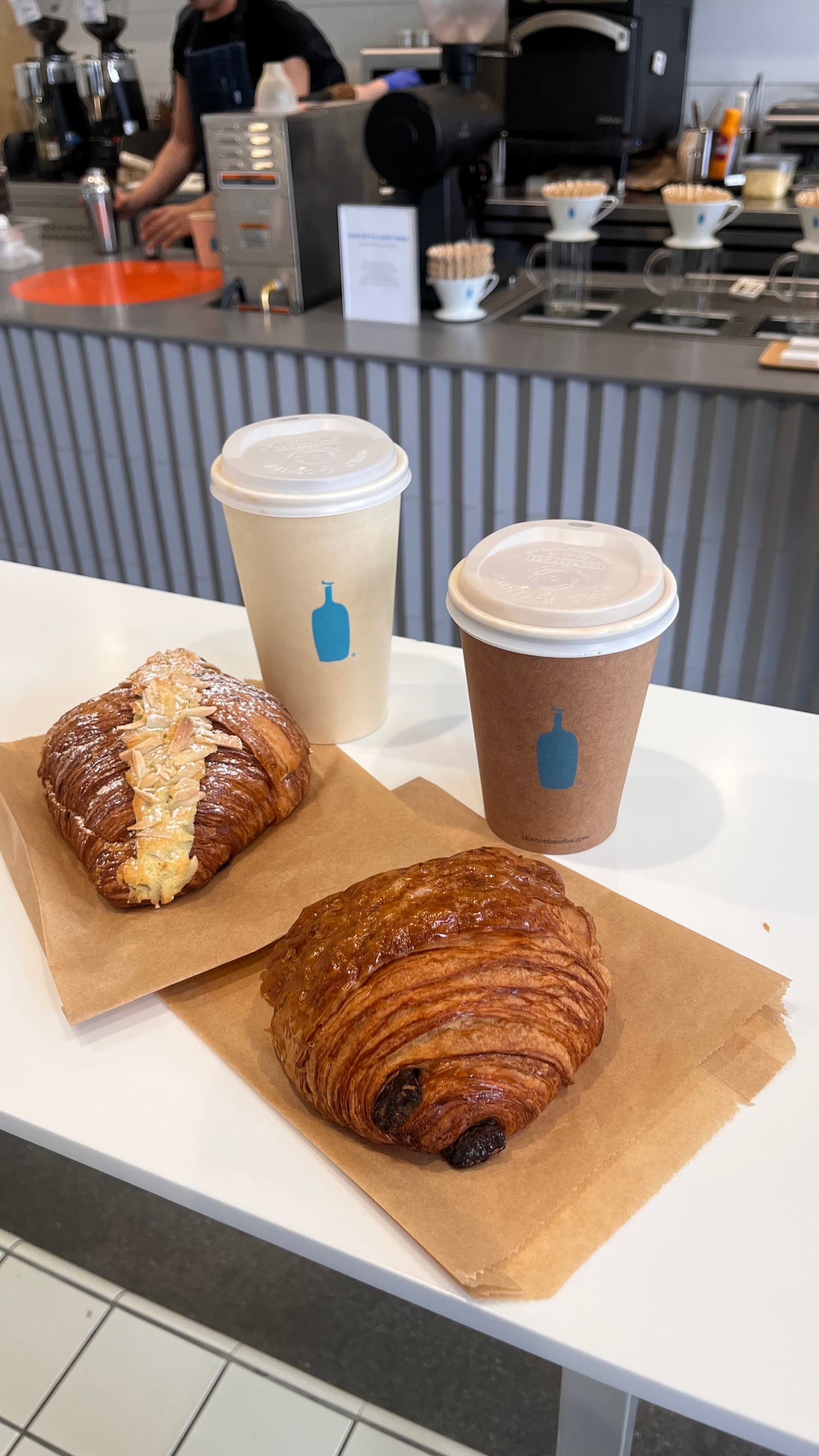 Blue Bottle Coffee specialty coffee shop in Los Angeles - photo 8