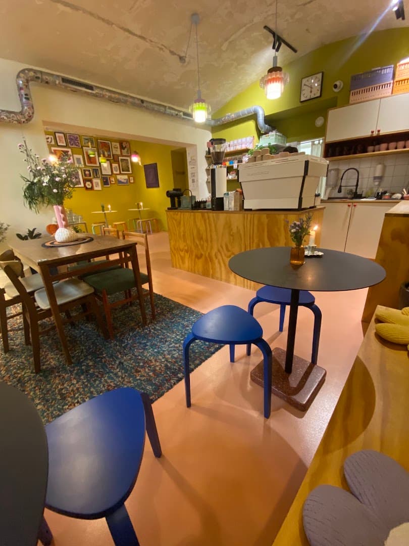 may cafe - specialty coffee shop in Prague