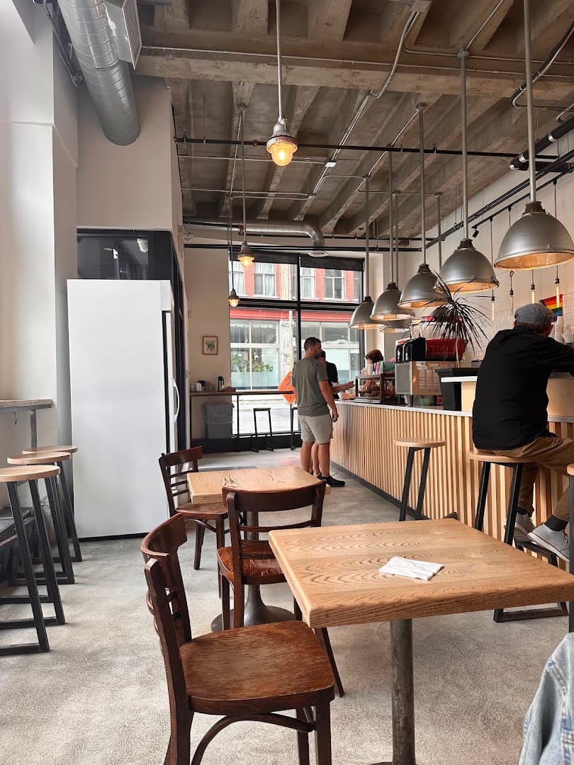 Pikolo Espresso Bar - specialty coffee shop in Montreal