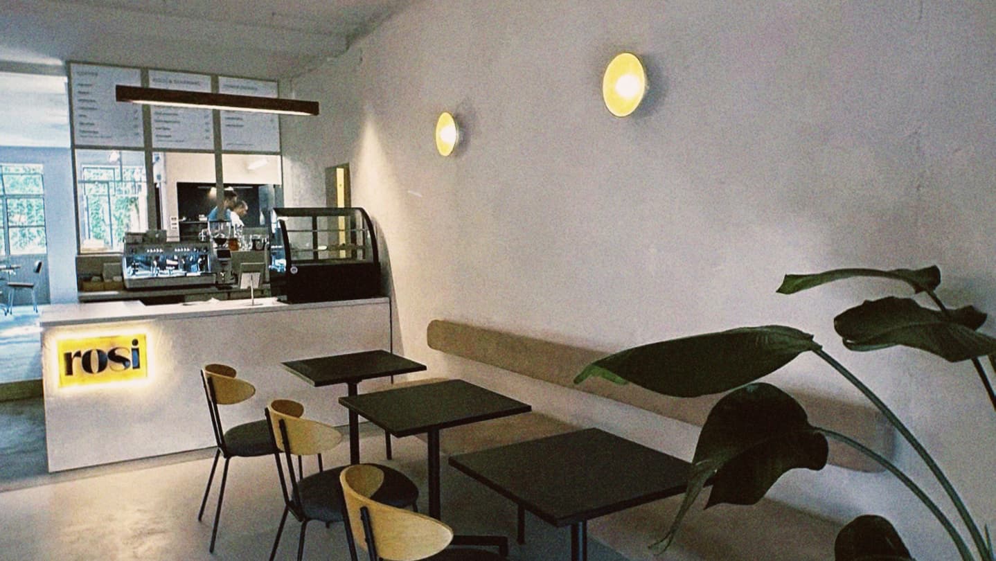 Rosi. Café & more | specialty coffee roasters | brunches & pastries - specialty coffee shop in Porto