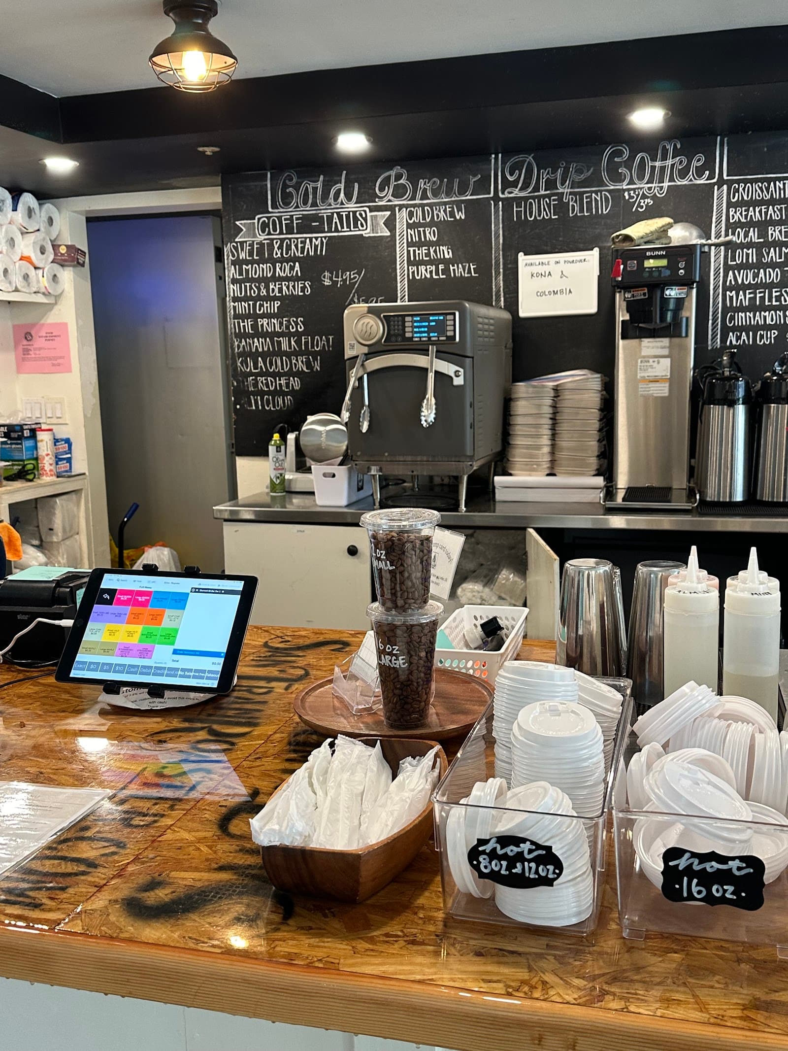 Ali'i Coffee Co. - specialty coffee shop in Waikiki