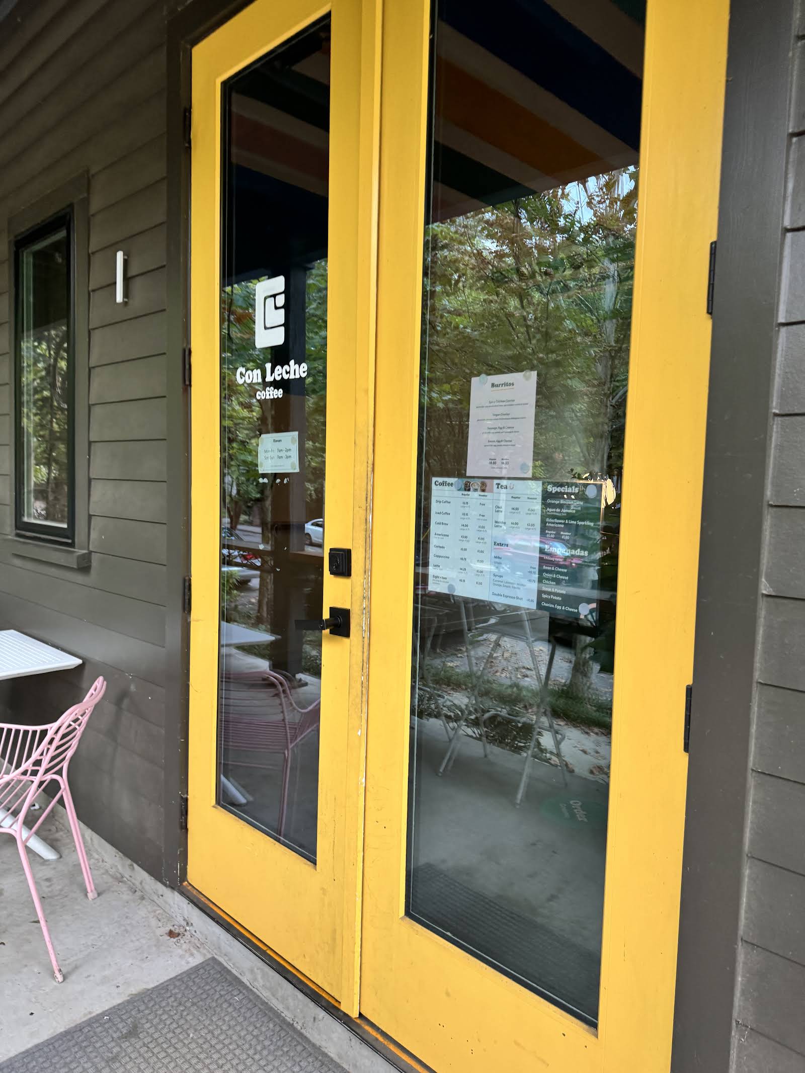 Con Leche Coffee specialty coffee shop in Atlanta - photo 8