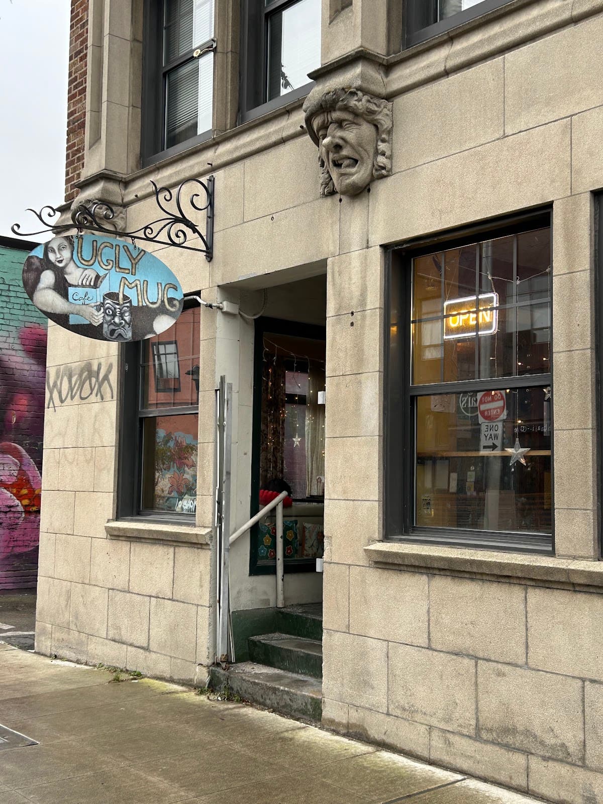 Ugly Mug Cafe - specialty coffee shop in Seattle
