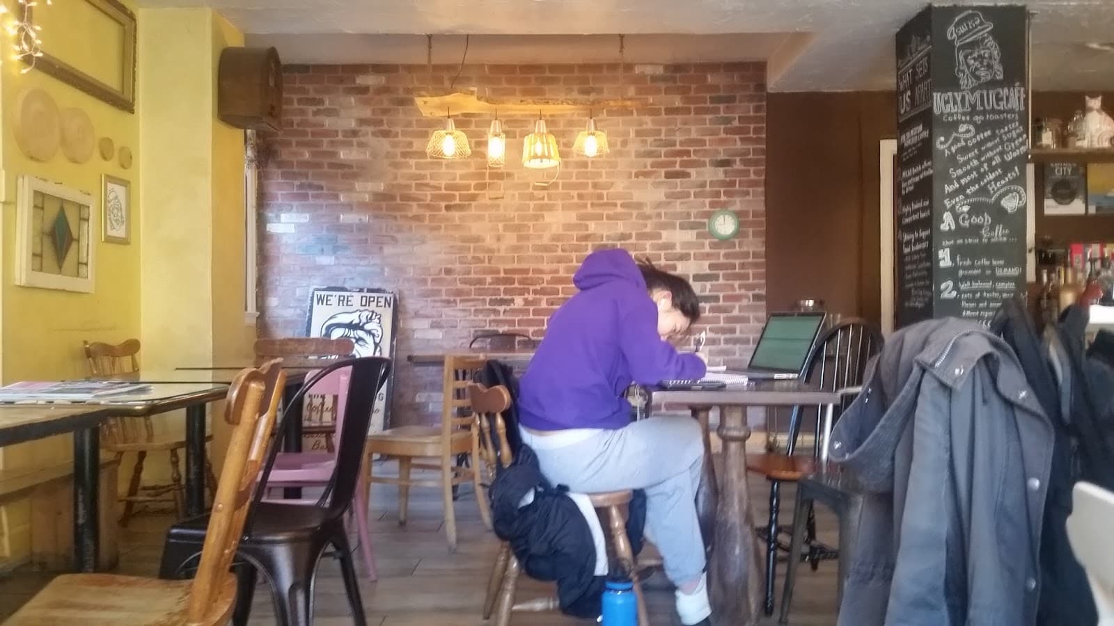 Ugly Mug Cafe - specialty coffee shop in Seattle