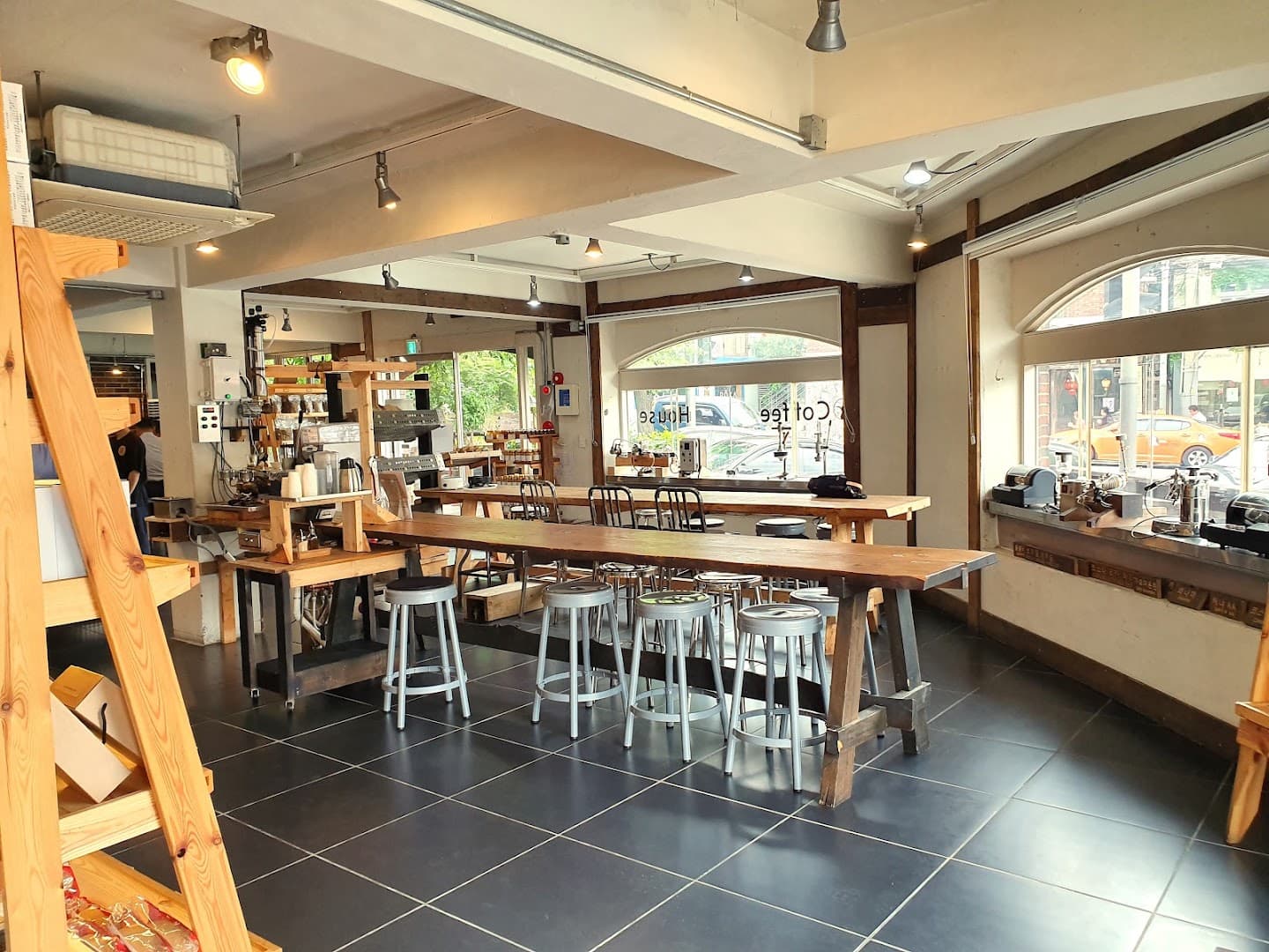 Club Espresso - specialty coffee shop in Seoul