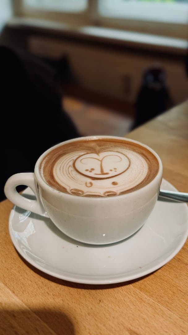 dots - specialty coffee shop in Bezirk Neukölln