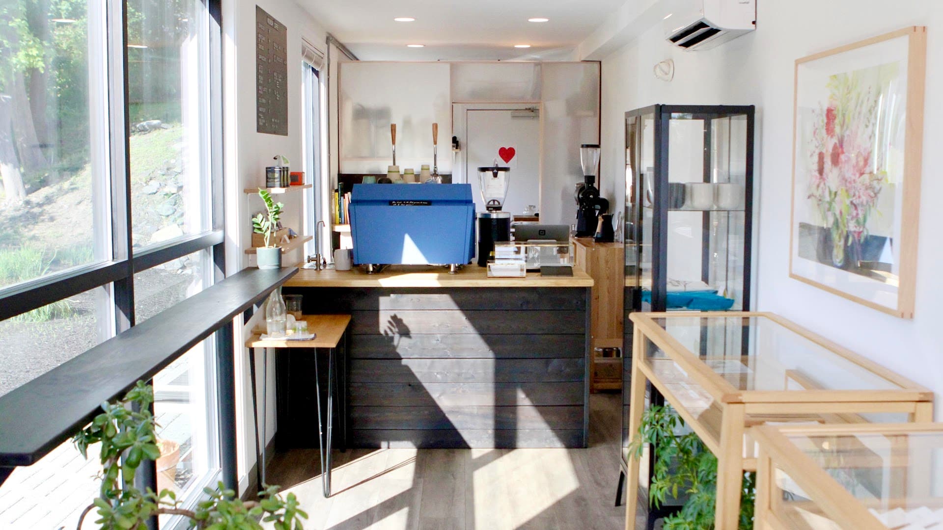 Moonday Coffee - specialty coffee shop in Portland