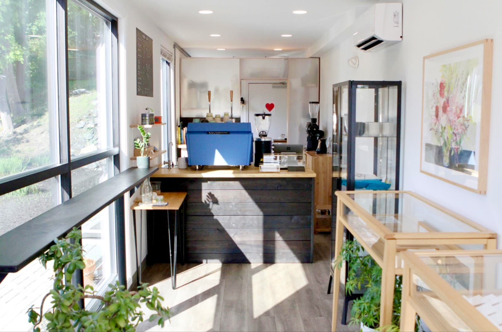 Moonday Coffee - specialty coffee shop in Portland