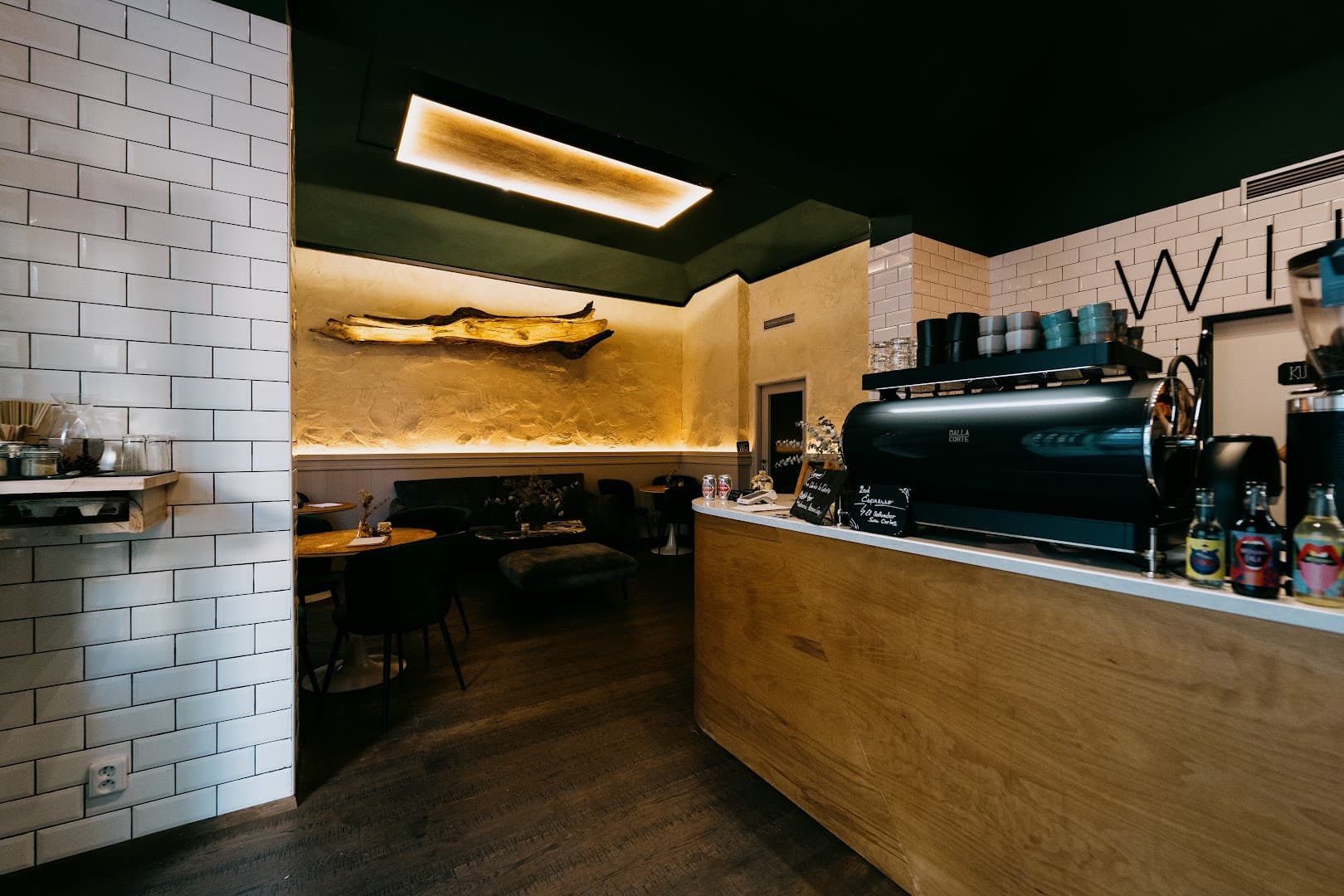 WILD Cafe - specialty coffee shop in Prague