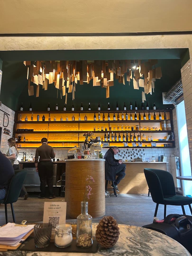 WILD Cafe - specialty coffee shop in Prague