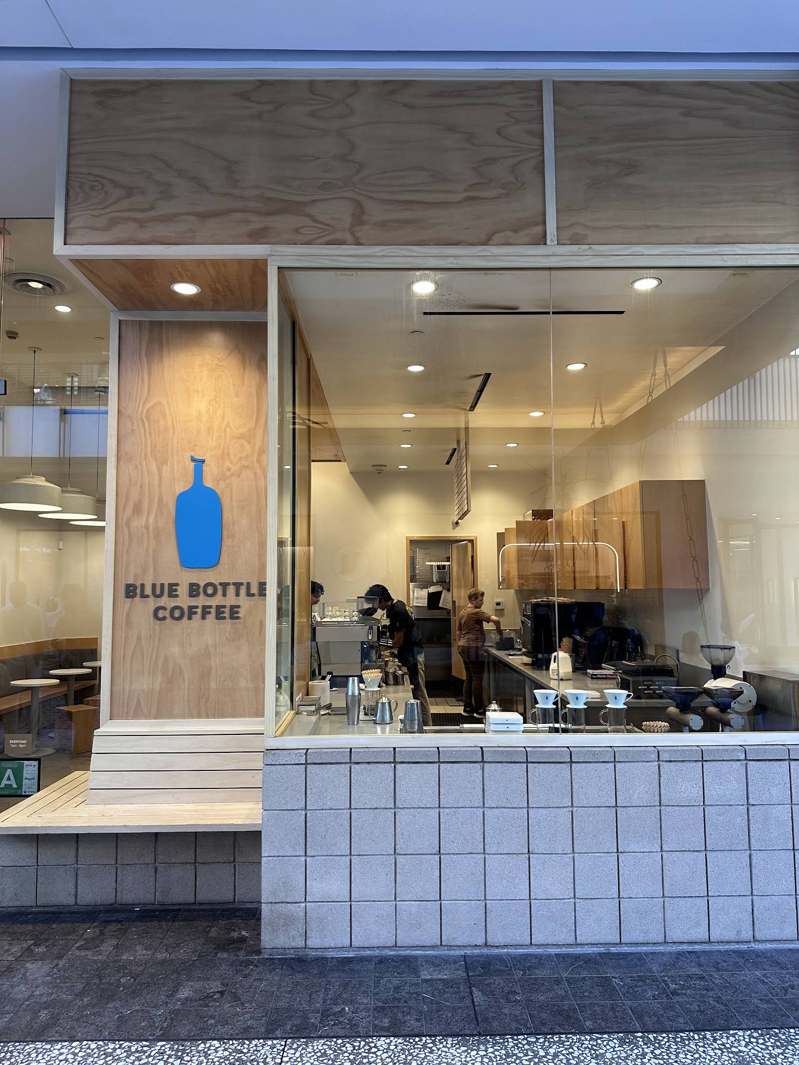 Blue Bottle Coffee specialty coffee shop in Los Angeles - photo 6