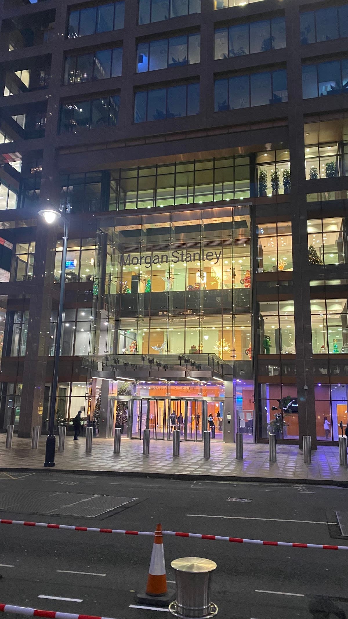 Old Spike Cabot Square - specialty coffee shop in Canary Wharf Estate