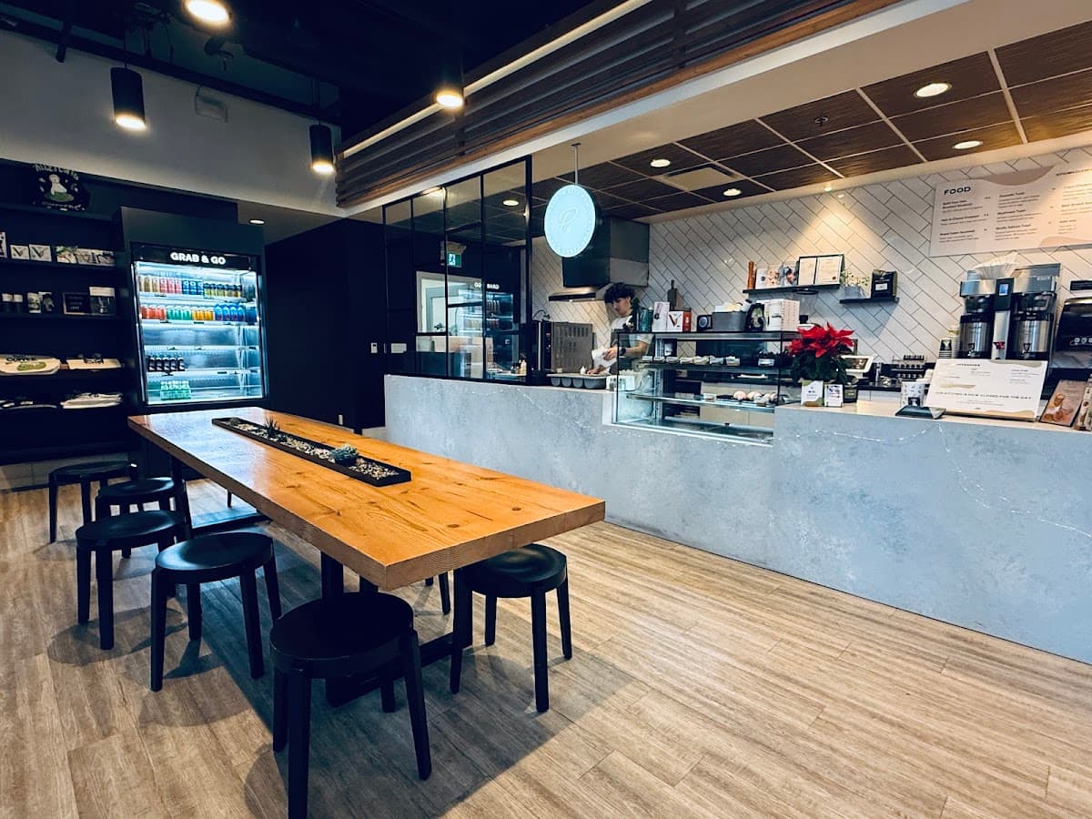 Pallet Coffee Roasters - Howe Street specialty coffee shop in Vancouver - photo 4