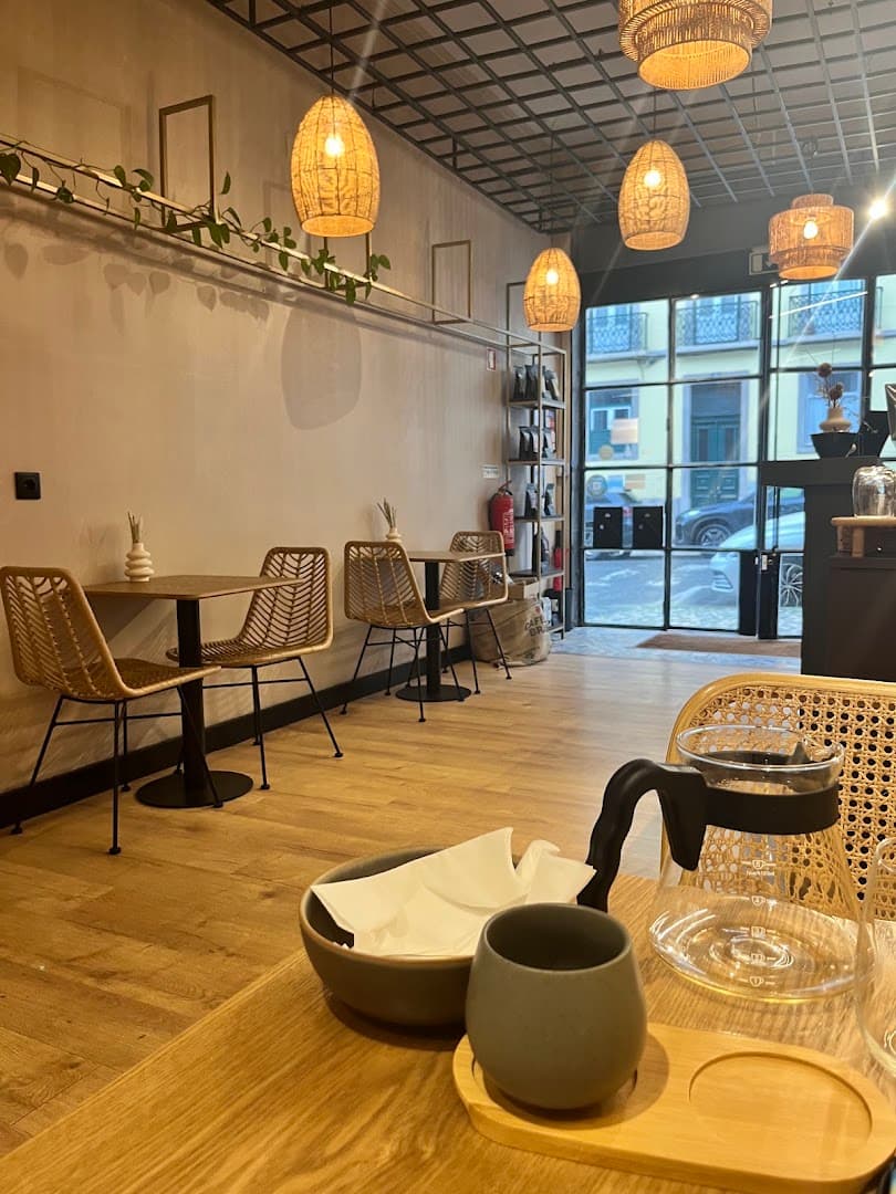 Orioli Coffee & Lab. - specialty coffee shop in Lisbon