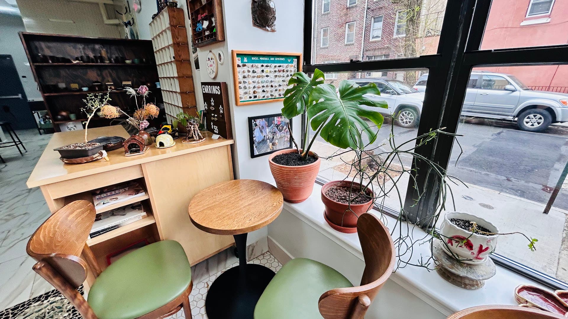 Mug Coffee & Clay - specialty coffee shop in Philadelphia