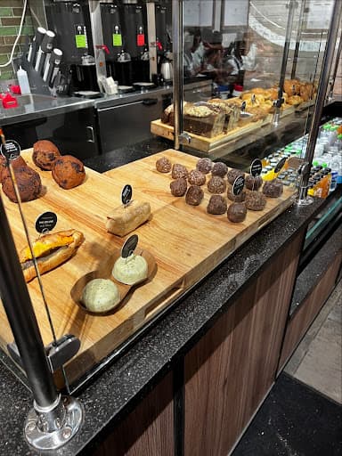 Gregorys Coffee - specialty coffee shop in Midtown East