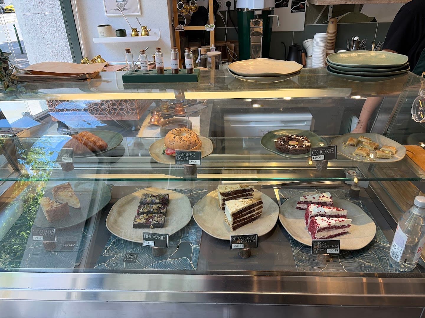 SERENE – Specialty Coffee & More specialty coffee shop in Budapest - photo 9