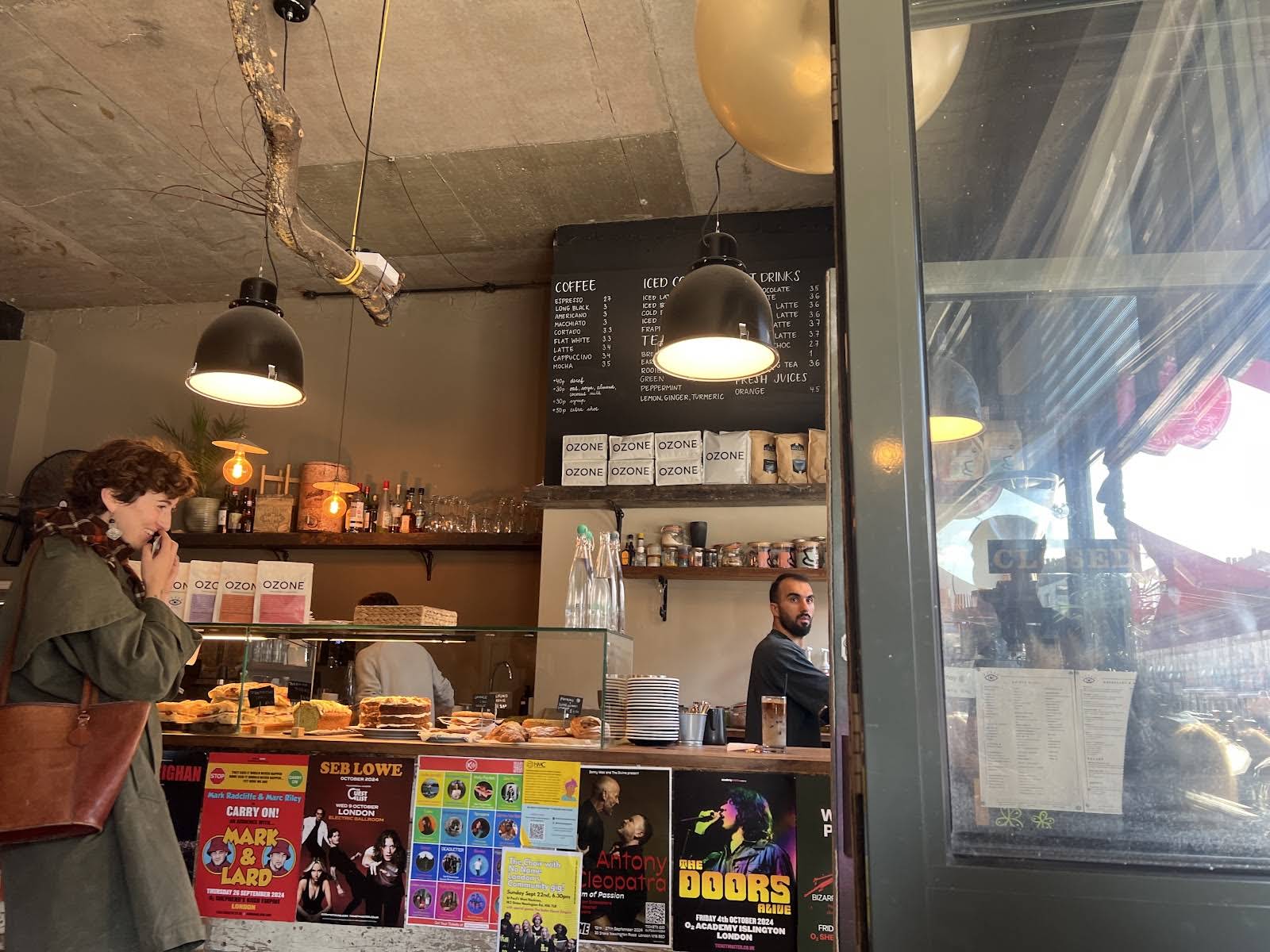 Abraço Dalston - specialty coffee shop in London