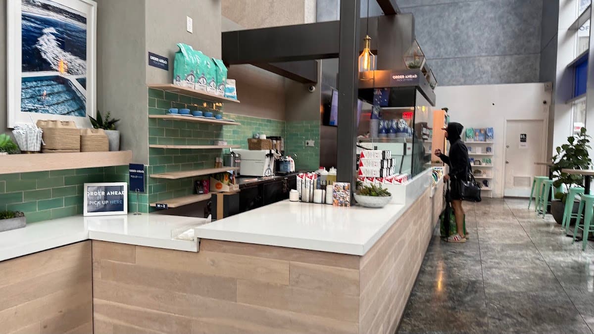 Bluestone Lane Times Square Coffee Shop specialty coffee shop in New York - photo 6