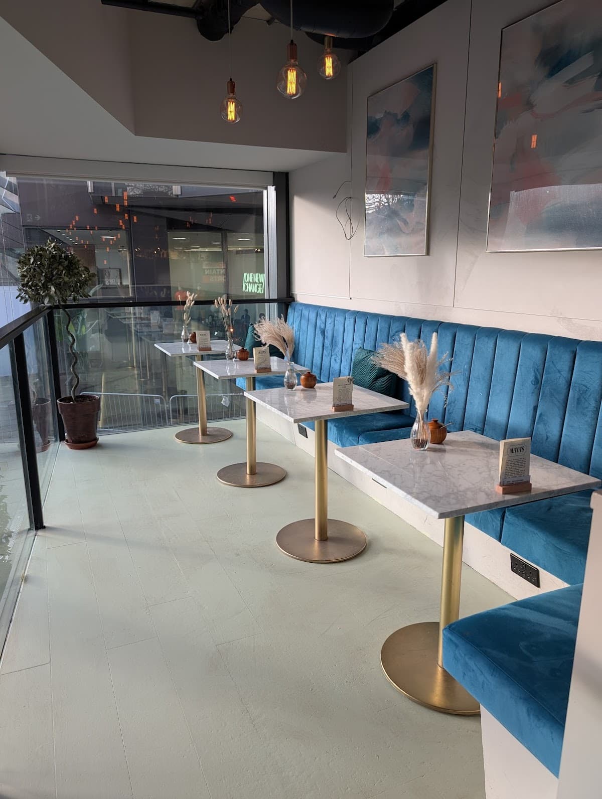 Maya's Stores London specialty coffee shop in London - photo 4