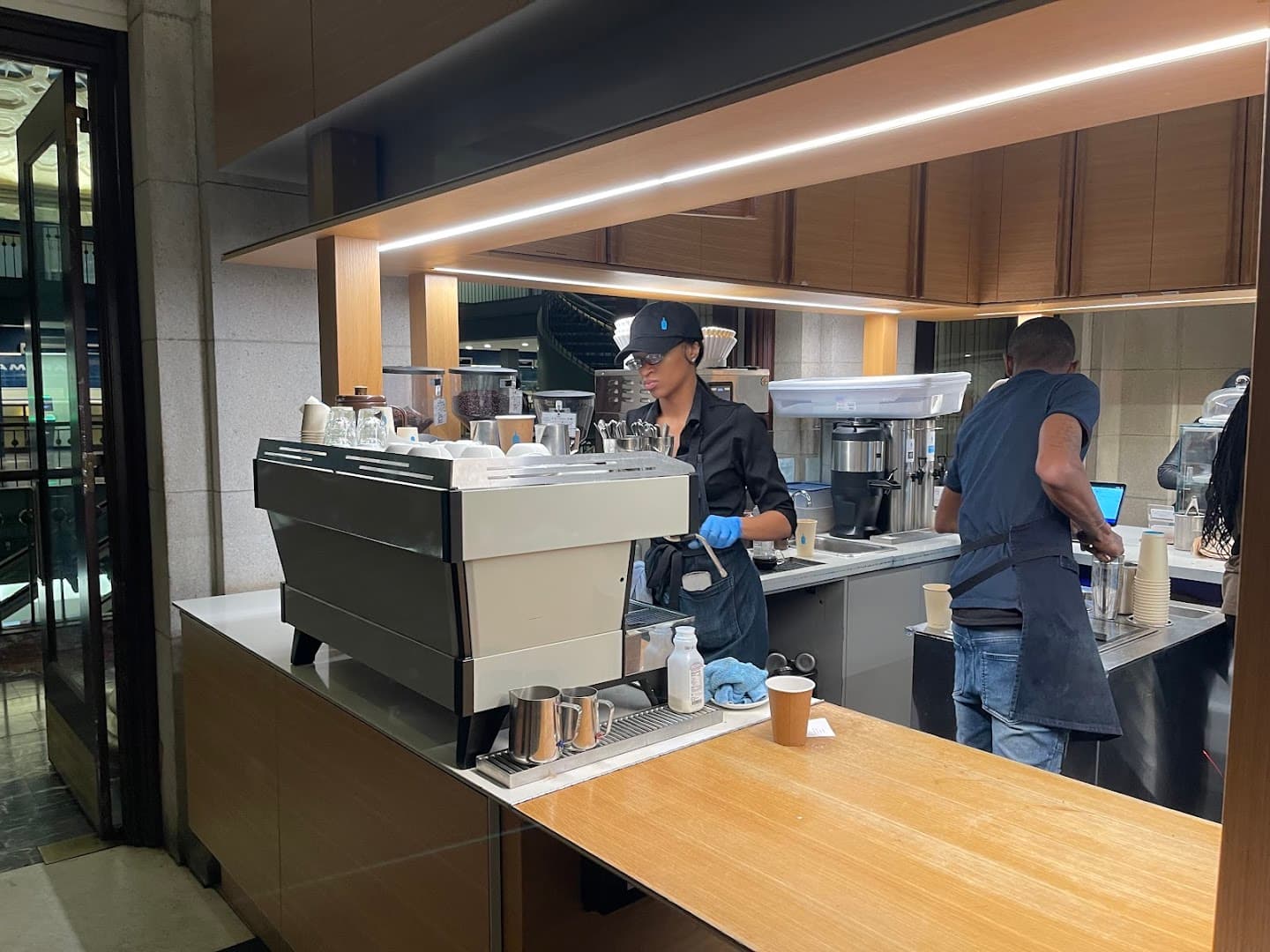 Blue Bottle Coffee specialty coffee shop in Washington, D.C. - photo 14